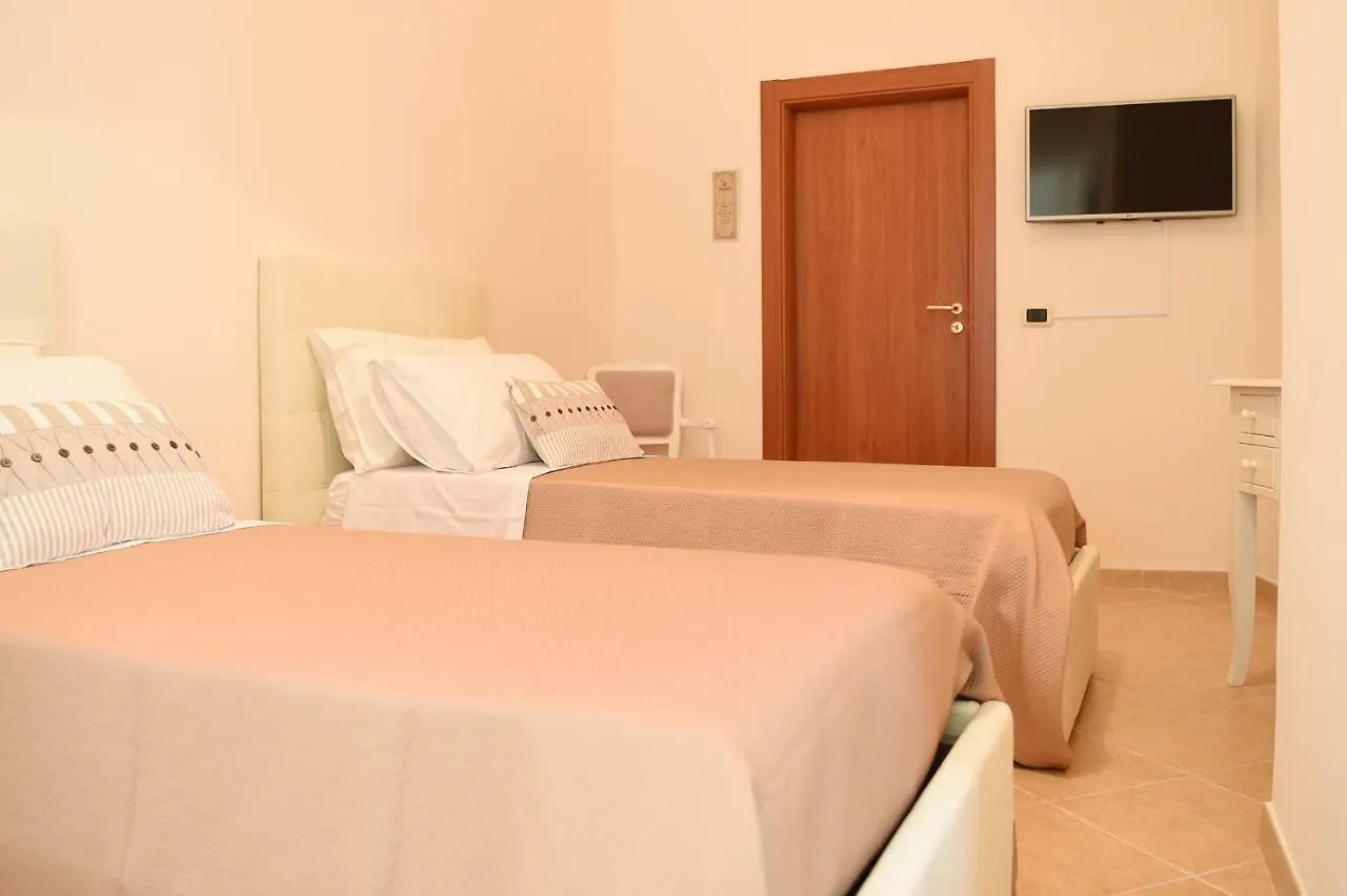 B&B Bonnes Suites Naples Bed & Breakfast