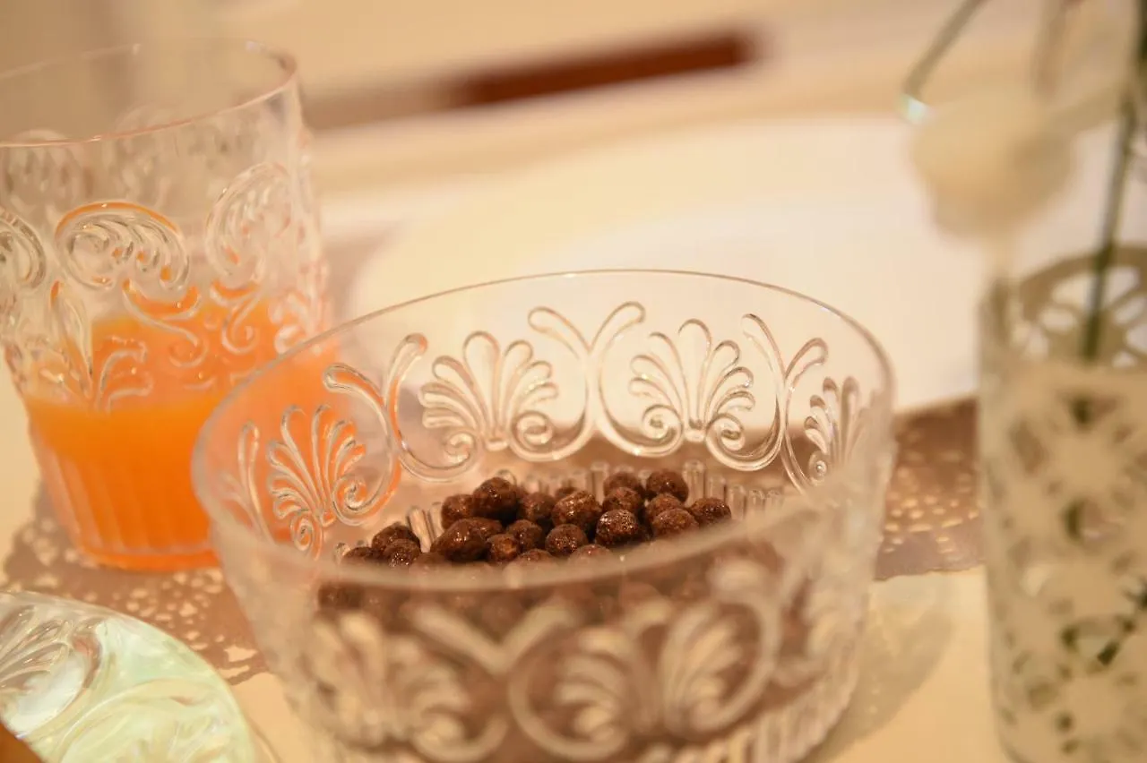B&B Bonnes Suites Naples Bed & Breakfast