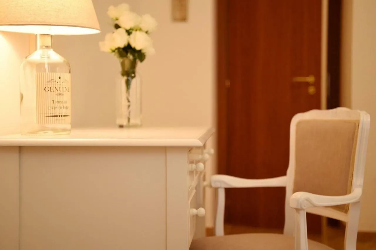 B&B Bonnes Suites Napoli Italia